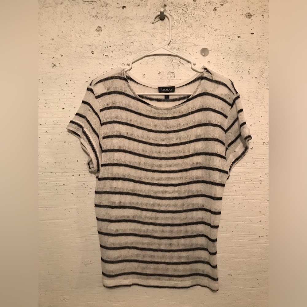 Bebe light weight knitted short sleeve